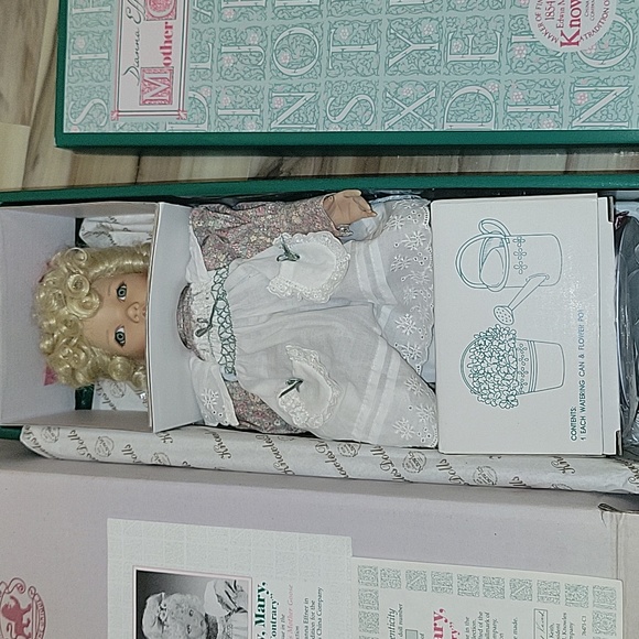 NWT "Mary Mary Quite Contrary" Mother Goose Porcelain Doll - Picture 13 of 16